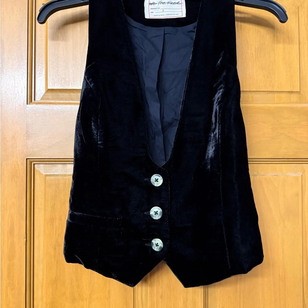 Free People We the Free Libby velvet vest - Picture 1 of 4